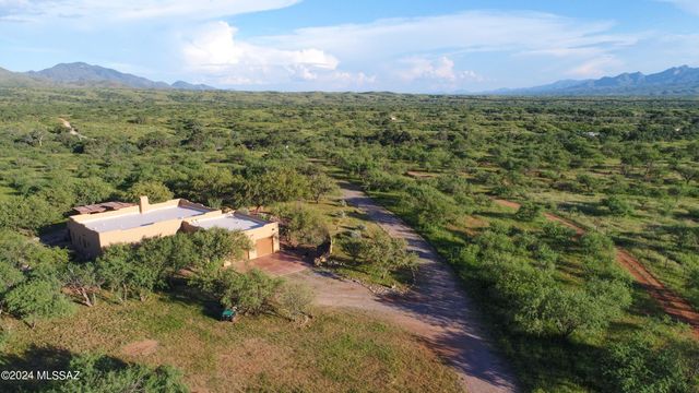 120 Willow Cross Circle, Nogales, AZ 85621