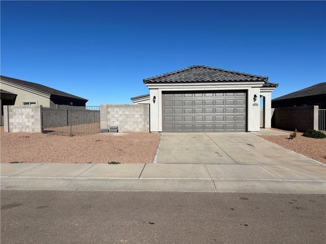 3319 E Farm Crest Avenue, Kingman, AZ 86409