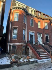 746 E 4th St, Boston, MA 02127