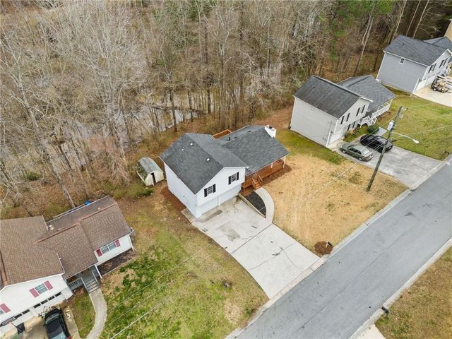 109 Brookside Court, Dallas, GA 30132