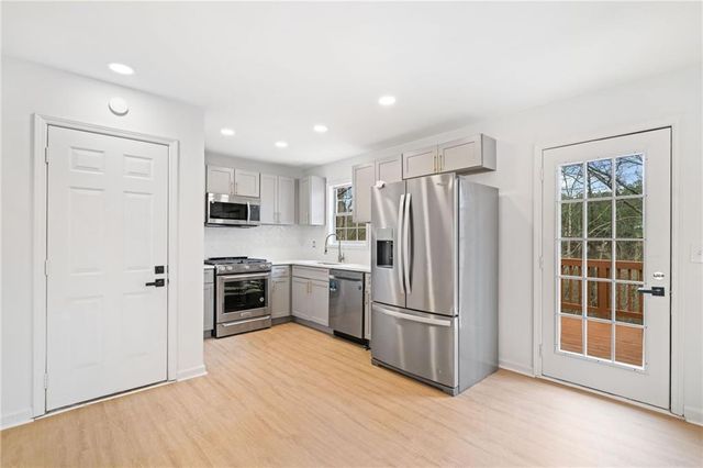 109 Brookside Court, Dallas, GA 30132