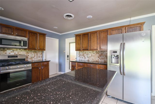 5810 Lovers Lane, Shreveport, LA 71105