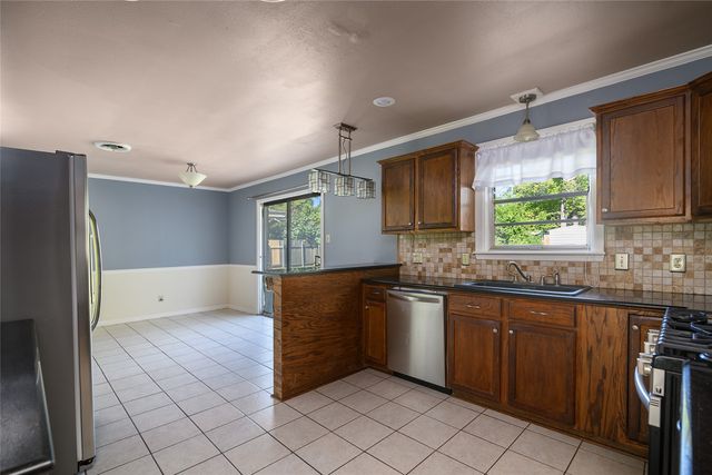 5810 Lovers Lane, Shreveport, LA 71105