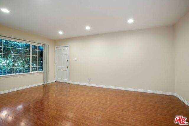2604 S Garth Avenue, Los Angeles, CA 90034