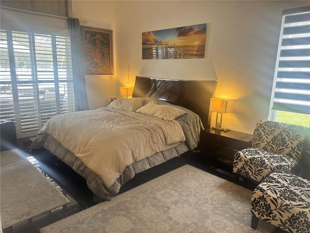 13707 NW 21st St, Pembroke Pines, FL 33028