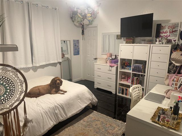 13707 NW 21st St, Pembroke Pines, FL 33028