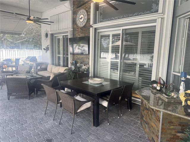 13707 NW 21st St, Pembroke Pines, FL 33028