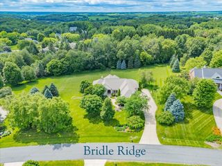 4865 Champions Run, Middleton, WI 53562