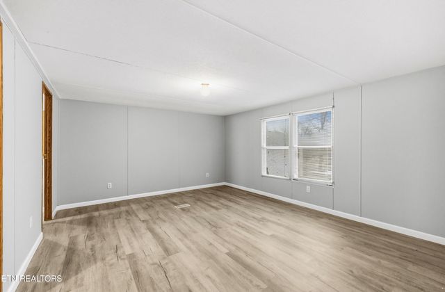 226 Ginger Rd, Maryville, TN 37804