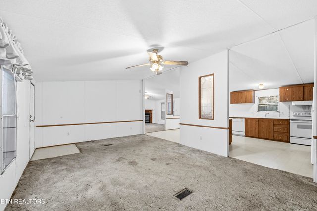 226 Ginger Rd, Maryville, TN 37804