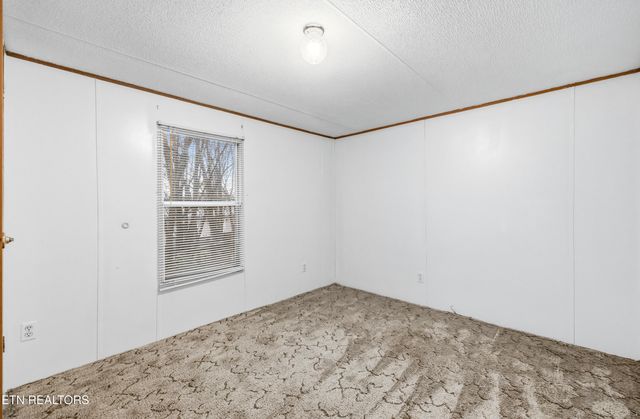 226 Ginger Rd, Maryville, TN 37804