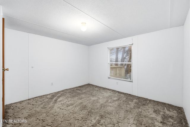 226 Ginger Rd, Maryville, TN 37804