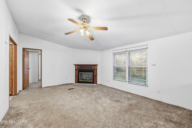 226 Ginger Rd, Maryville, TN 37804