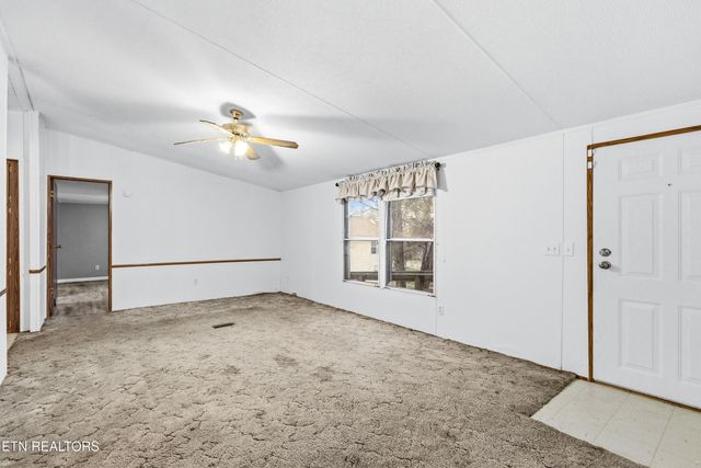 226 Ginger Rd, Maryville, TN 37804