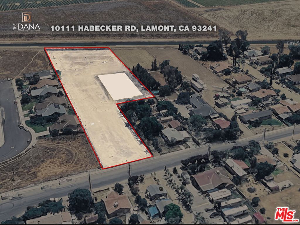 Image 1 of property listing at 10111 Habecker Road, Lamont, CA 93241