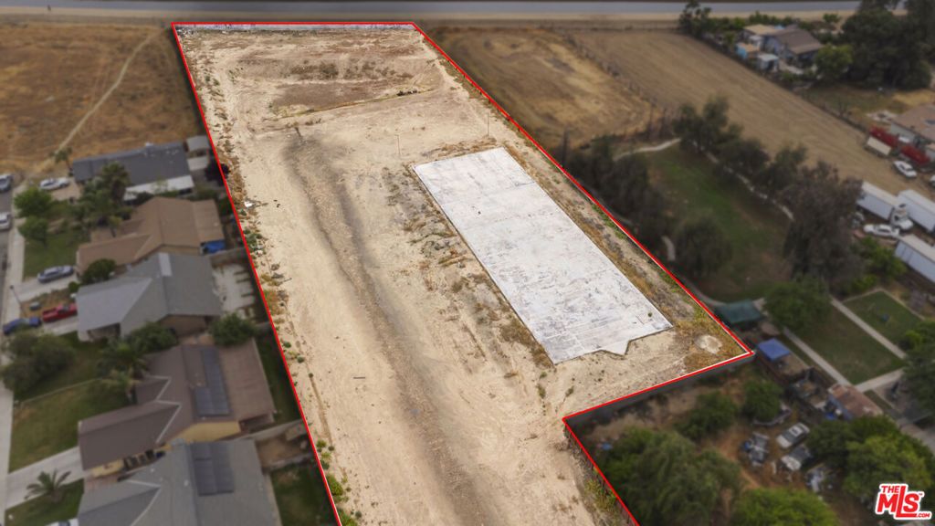 Image 29 of property listing at 10111 Habecker Road, Lamont, CA 93241