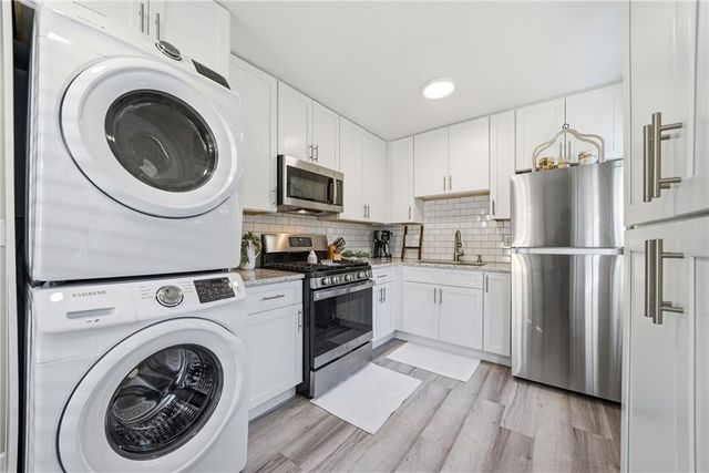 2951 Palm Drive, East Point, GA 30344