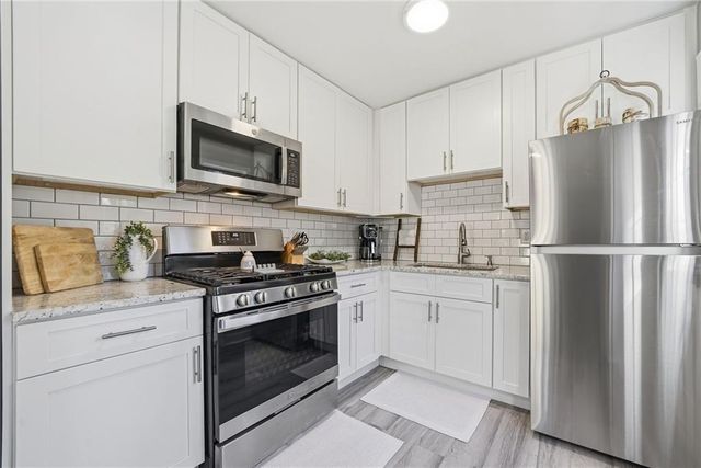 2951 Palm Drive, East Point, GA 30344