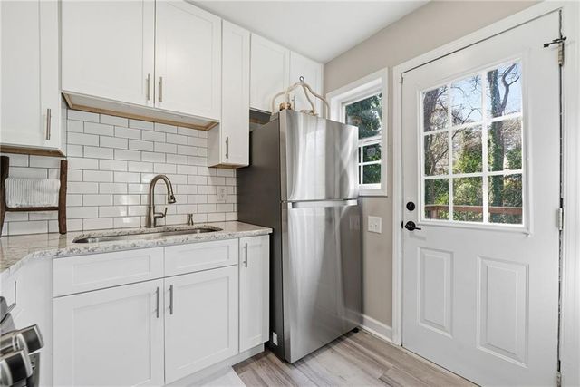 2951 Palm Drive, East Point, GA 30344