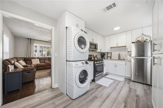 2951 Palm Drive, East Point, GA 30344