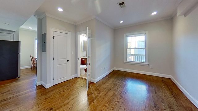 2971 Washington St. 3, Boston, MA 02119