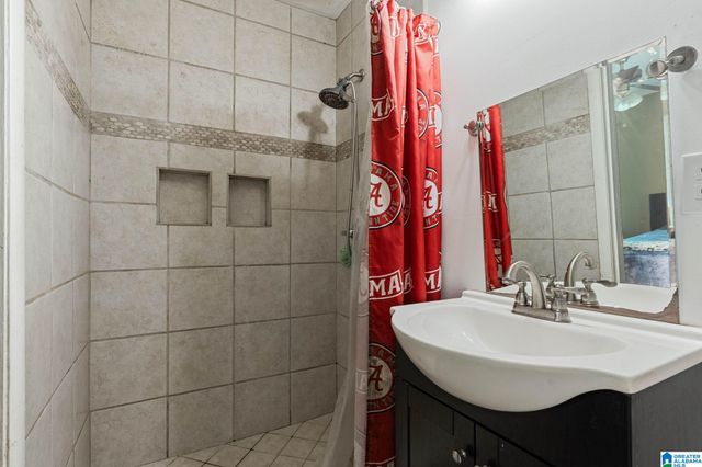 1905 LONGVIEW DRIVE, Hueytown, AL 35023
