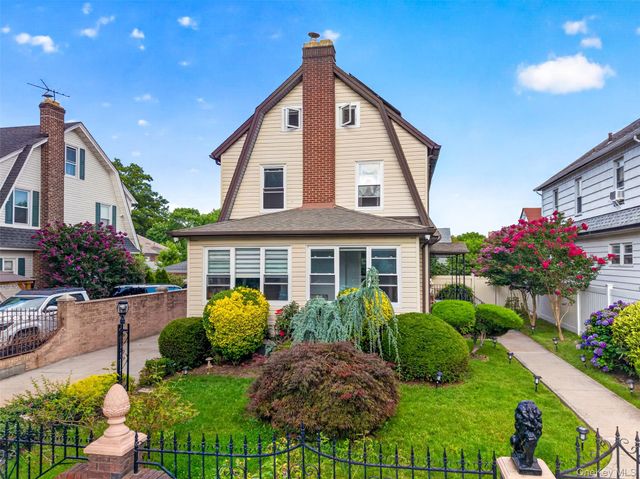 3569 161st Street, Flushing, NY 11358