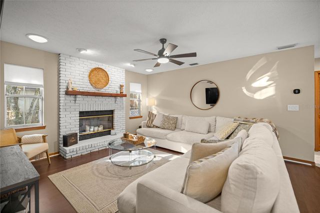 985 NE 50TH AVENUE, Ocala, FL 34470