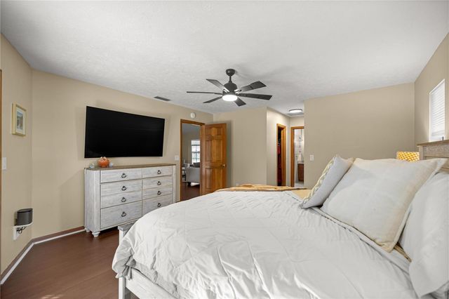 985 NE 50TH AVENUE, Ocala, FL 34470