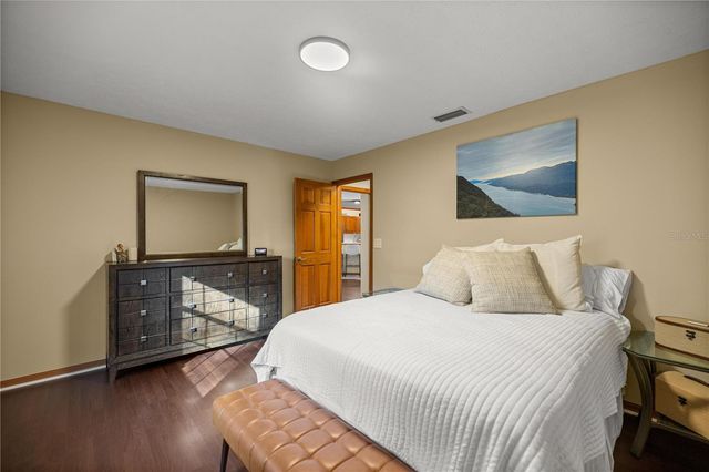 985 NE 50TH AVENUE, Ocala, FL 34470