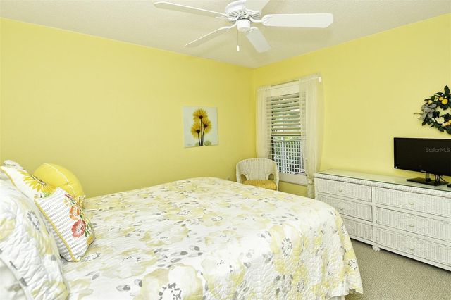 5251 MAHOGANY RUN AVENUE 525, Sarasota, FL 34241