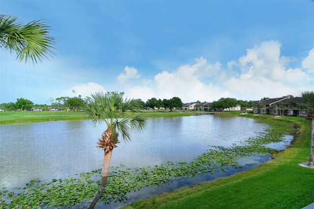 5251 MAHOGANY RUN AVENUE 525, Sarasota, FL 34241