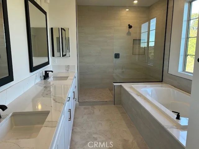 1351 Amanda Glen South, Escondido, CA 92029