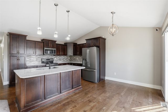 4316 SW Ash Court, Ankeny, IA 50023