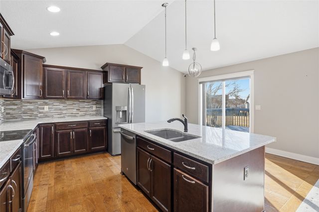 4316 SW Ash Court, Ankeny, IA 50023