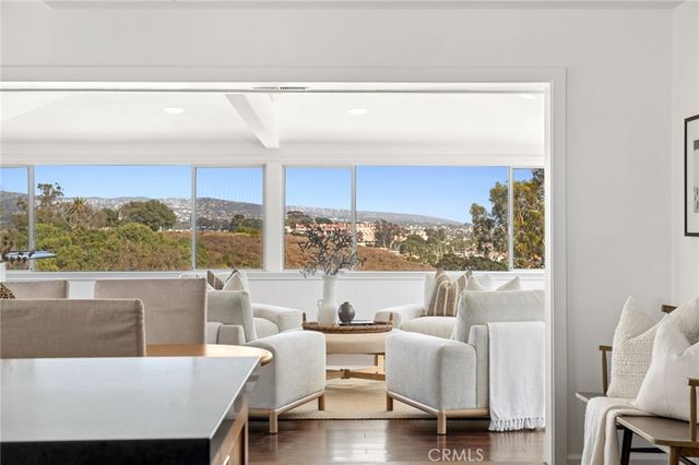 608 Saint James Place, Newport Beach, CA 92663