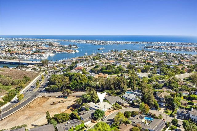 608 Saint James Place, Newport Beach, CA 92663