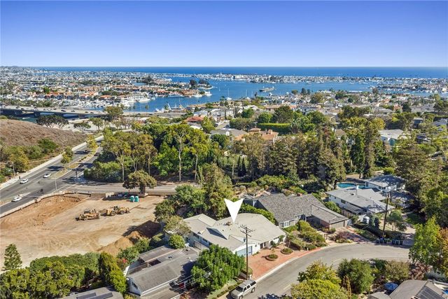 608 Saint James Place, Newport Beach, CA 92663