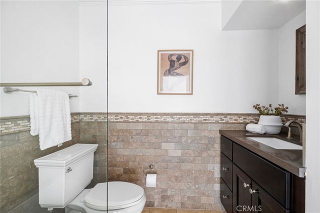 608 Saint James Place, Newport Beach, CA 92663