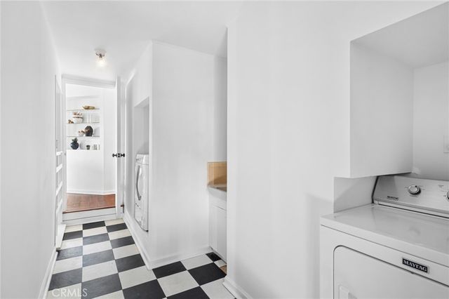 608 Saint James Place, Newport Beach, CA 92663