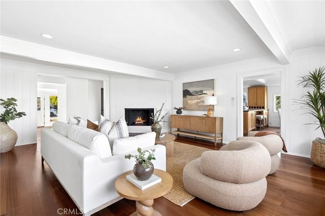 608 Saint James Place, Newport Beach, CA 92663