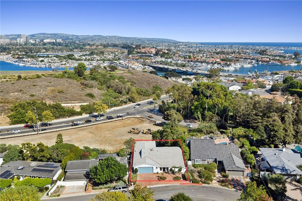 608 Saint James Place, Newport Beach, CA 92663