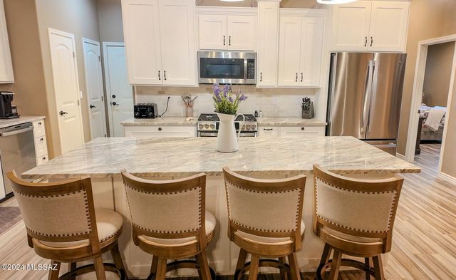 120 Red Mountain Court, Patagonia, AZ 85624