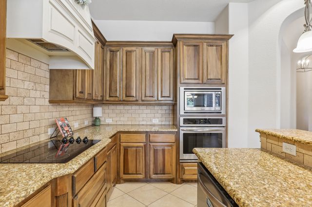 2810 Fossil Creek Drive, Midlothian, TX 76065
