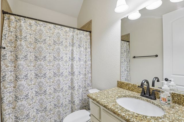 2810 Fossil Creek Drive, Midlothian, TX 76065