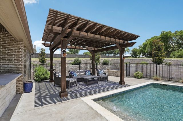 2810 Fossil Creek Drive, Midlothian, TX 76065