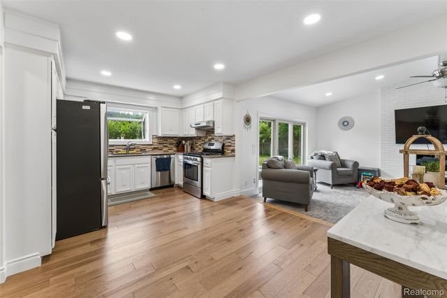 44272 Richmond Court, Canton Charter Township, MI 48187
