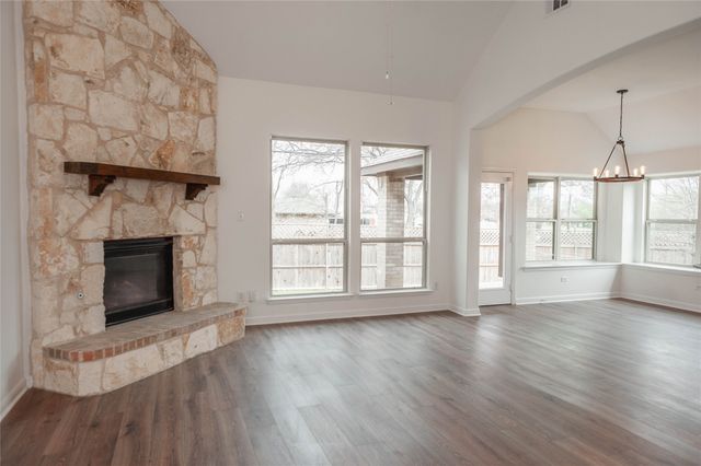 113 Brighton Drive, Desoto, TX 75115