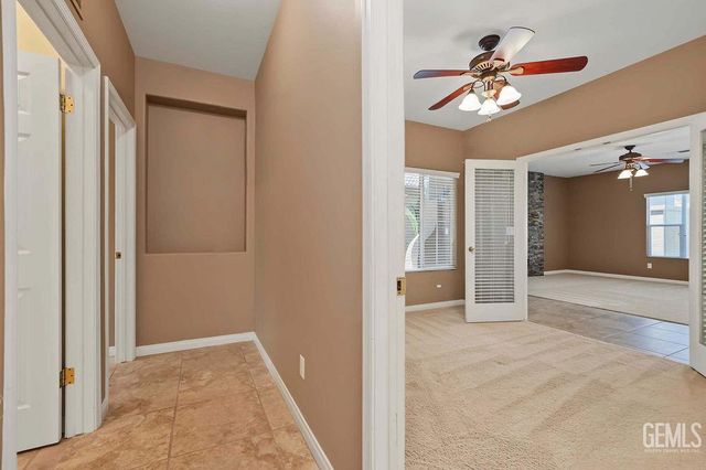 8622 Bolsena Lane, Bakersfield, CA 93312