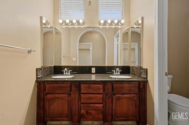 8622 Bolsena Lane, Bakersfield, CA 93312